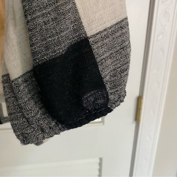 Soft surroundings small blouse - Picture 5 of 8